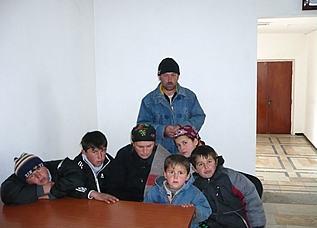 #AP30/Истории. От одной комнаты до нового дома. Как огласка «Азия-Плюс» помогла семье Ракибовых